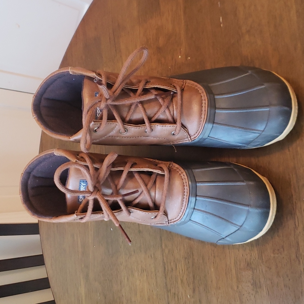 Kids Sperry Duck boots size 5. No box